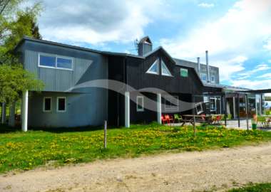 ETABLISSEMENT D'ACCUEIL TOURISTIQUE : Hôtel -  restaurant et gites