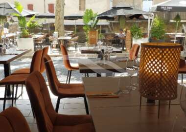 HOTEL** - RESTAURANT - BAR