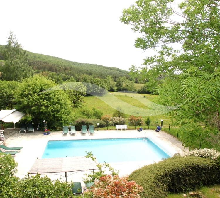 S0046 | Accueil touristique : Auberge- Gîtes - Gite d'étape avec foncier