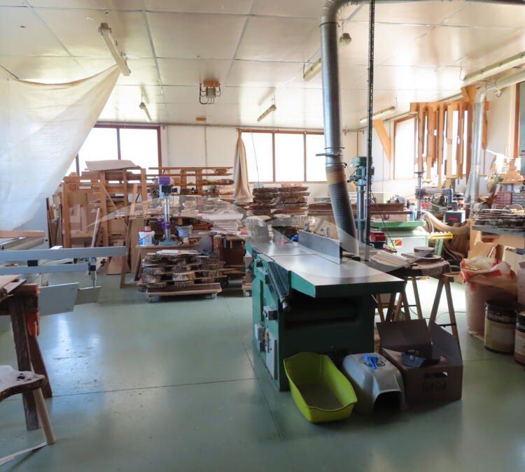 S0139 | Local artisanal de menuiserie avec habitation