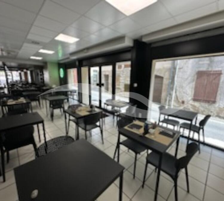 M0341 | Restaurant de type traditionnel – Bar licence IV