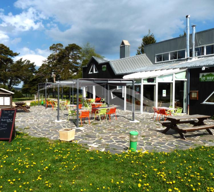 L0447 | ETABLISSEMENT D'ACCUEIL TOURISTIQUE : Hôtel -  restaurant et gites