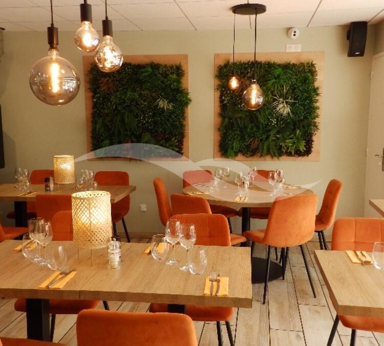 L0500 | HOTEL** - RESTAURANT - BAR